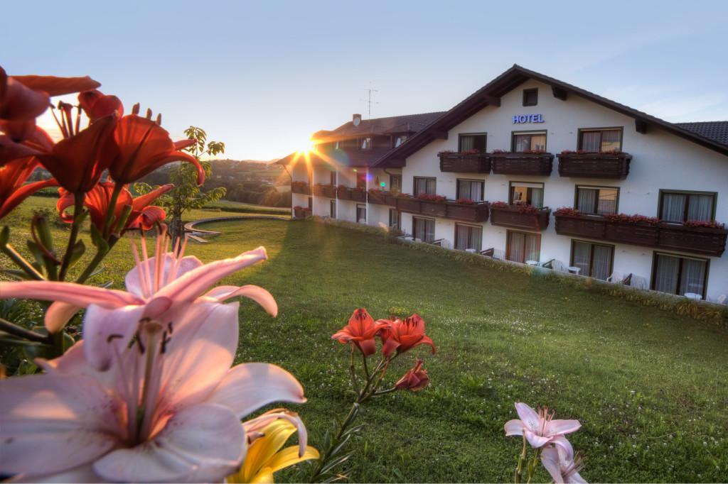 Urlaubshotel Binder Buchlberg ภายนอก รูปภาพ